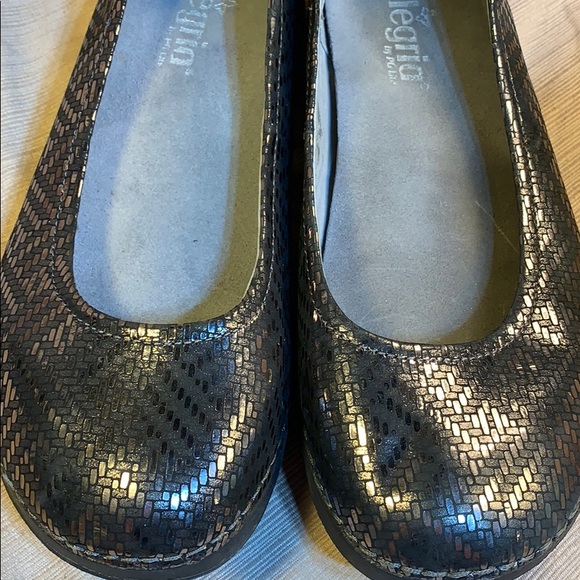 Alegria almost new leather soft & comfortable shoe - Picture 10 of 16